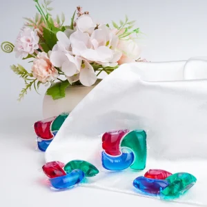 Cápsulas de detergente líquido desechables de película soluble 3 en 1 para uso en prendas, beads