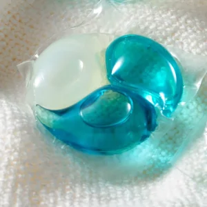 Cápsulas de detergente para lavandería de limpieza del hogar OEM ODM con fragancia duradera y eliminación de manchas difíciles